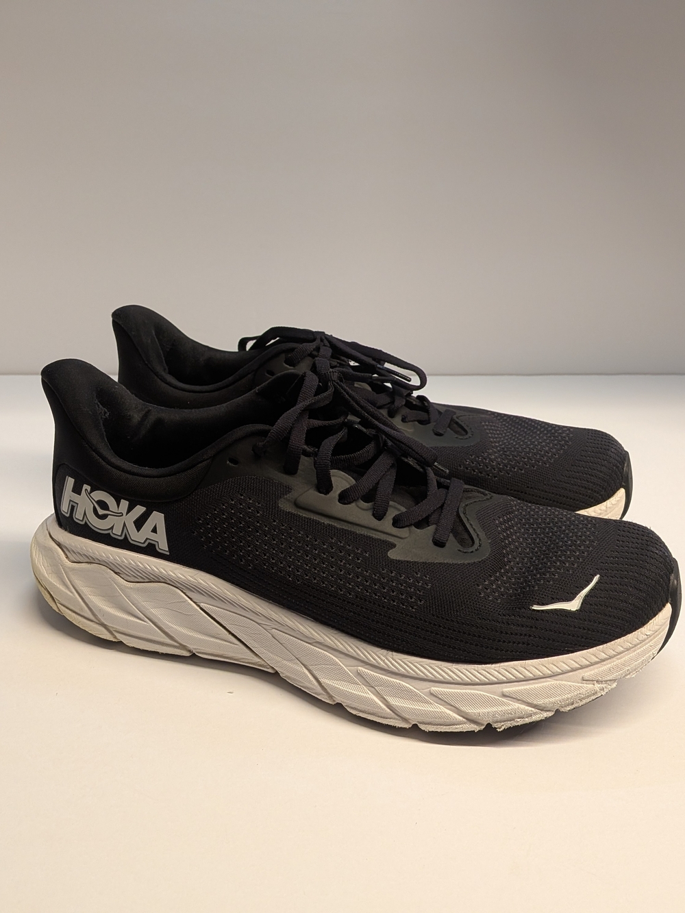 HOKA Bondi 7 / Arahi 7 Men’s Running Shoes Size 9.5 2E Wide